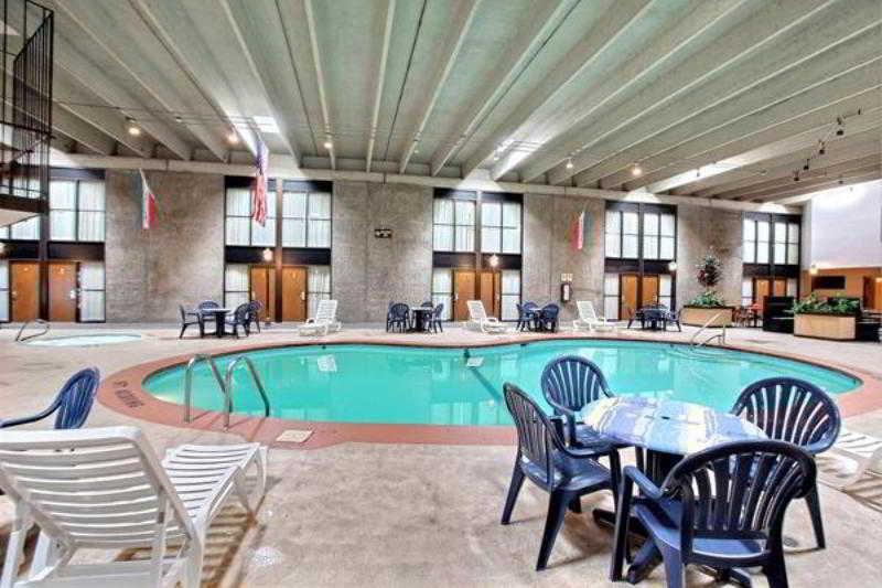 Quality Inn Thief River Falls Buitenkant foto